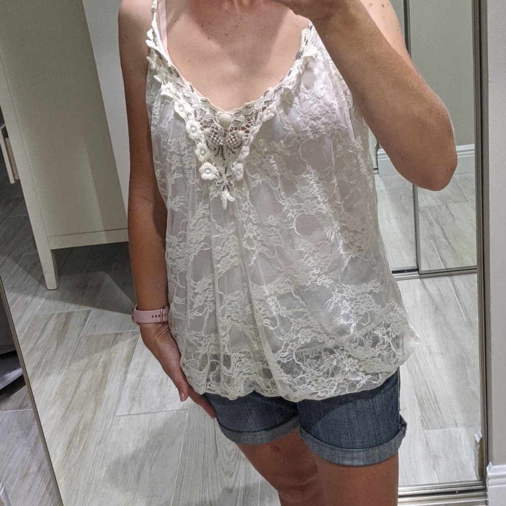 Pretty ivory floral tank top